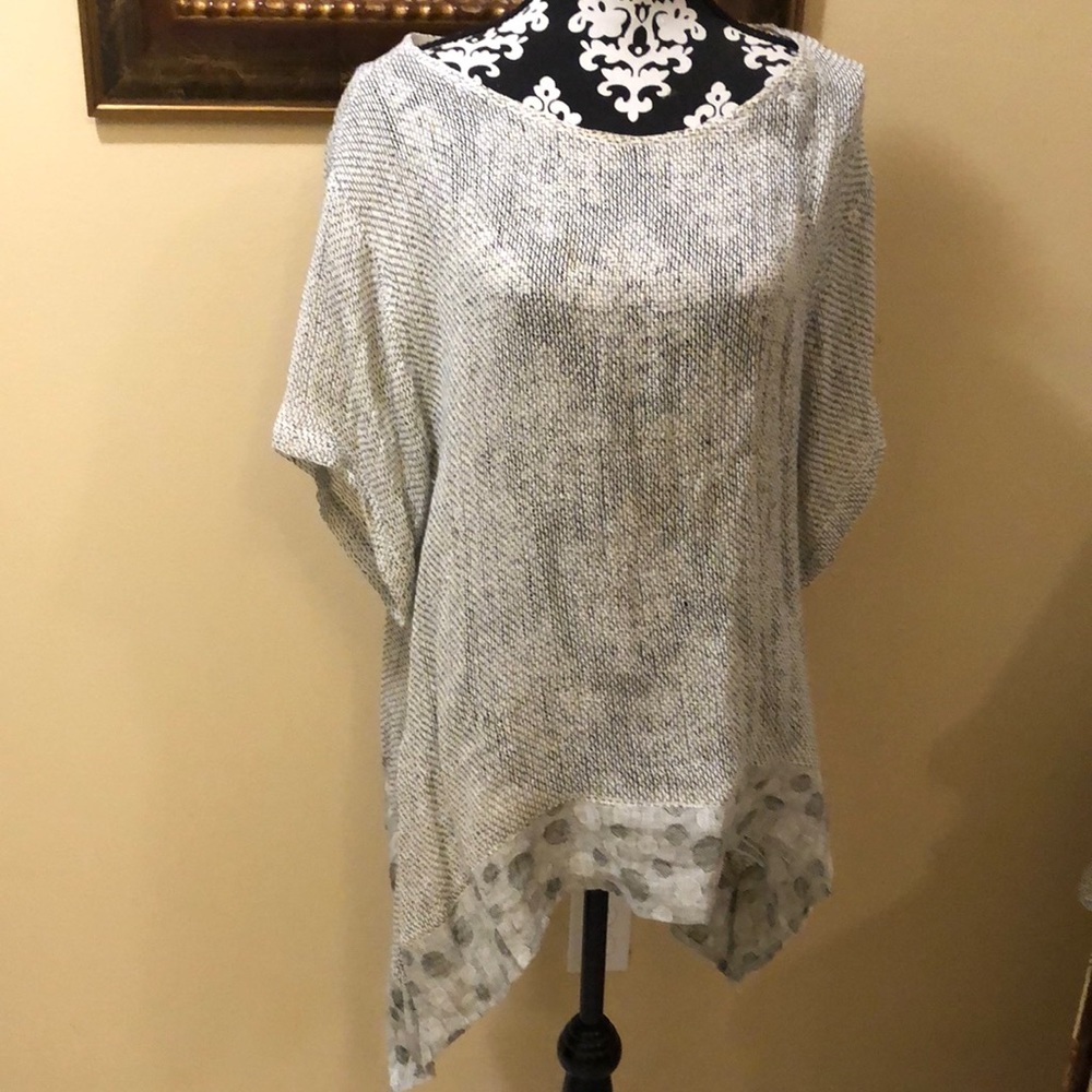 Mastro Moda made in Italy linen trim, open weave natural look tunic top